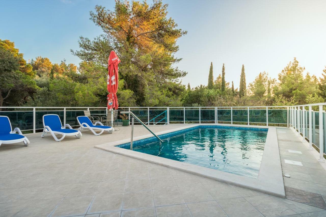 Villa Voinic 3 챠브타트 외부 사진